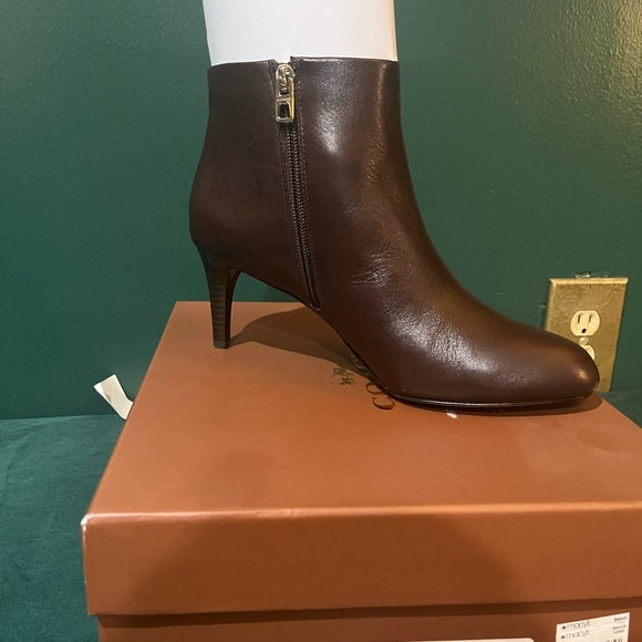 Brand new brown coach heeled booties, super cute and stylish never worn ! - Picture 3 of 4
